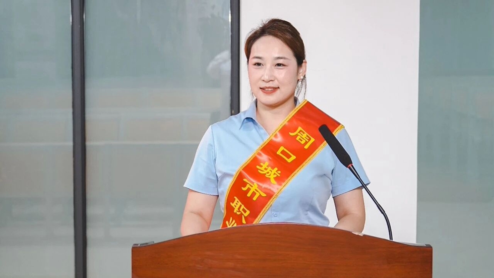 4代表发言_524.jpg 4代表发言_524.jpg
